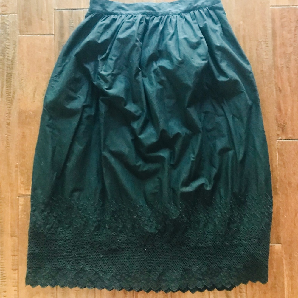 NWOT gap skirt
